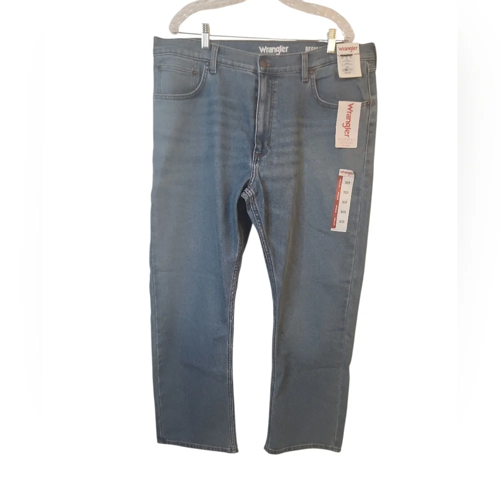 Wrangler Men's Light Washed Blue Straight Leg Regular Fit Jeans Size 38x29